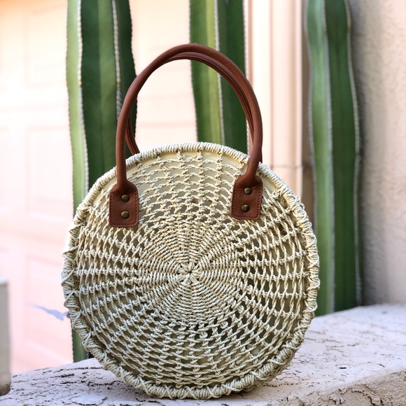 RA18 Handbags - 💥BEST SELLER 💥 Round Straw Bag